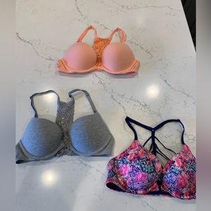 Victoria’s Secret 34B front clip bras